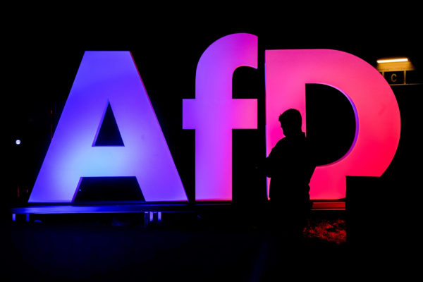 Γερμανία: Πρώτο κόμμα η AfD σε νέα δημοσκόπηση – Αυξάνεται η δυσαρέσκεια για την κυβέρνηση και τον καγκελάριο Μερτς