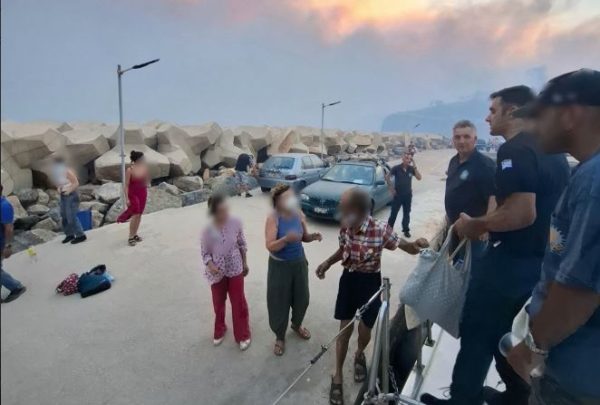 Εκπρόσωπος Λιμενικού Σώματος: Η ανθρώπινη ζωή είναι απόλυτη προτεραιότητα στους απεγκλωβισμούς – Πλωτά μέσα σε Χίο και Πάτρα