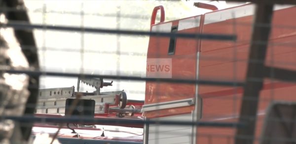 Φωτιά τώρα: Υπό έλεγχο η πυρκαγιά σε επιχείρηση ανακύκλωσης μετάλλων στο Αιγάλεω