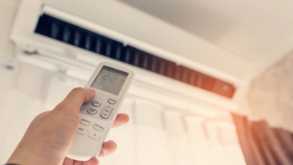 Κλιματιστικά: Πότε μπορεί να μας αρρωστήσουν – Οι ειδικοί εξηγούν τους κινδύνους που ελλοχεύουν