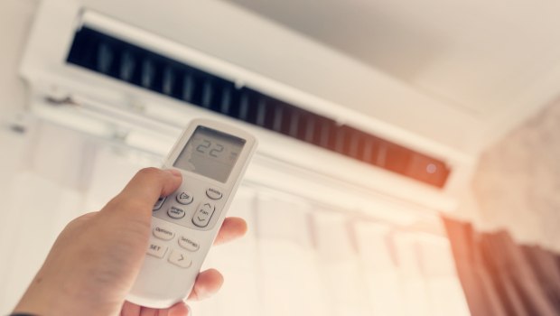 Κλιματιστικά: Πότε μπορεί να μας αρρωστήσουν – Οι ειδικοί εξηγούν τους κινδύνους που ελλοχεύουν