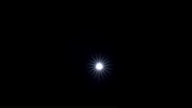 Οι κάτοικοι της Νέας Υόρκης είδαν UFO – Τελικά τι ήταν αυτό το περίεργο λευκό φως στον ουρανό της ανατολικής ακτής των ΗΠΑ;