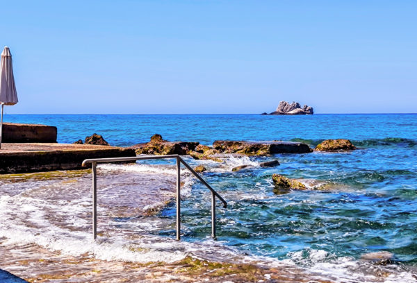 Με άνοδο της θερμοκρασίας, τοπικές βροχές και μελτέμι στο Αιγαίο η επιστροφή των αδειούχων