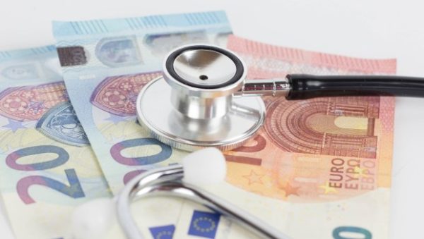 Ιδιώτες γιατροί στα νοσοκομεία: Το ΕΣΥ ανάμεσα σε «μπαλώματα» και μπίζνες