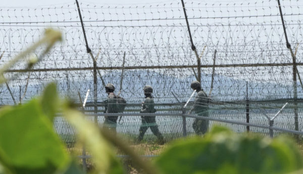 Σκλήρυνση στάσεων μεταξύ Βόρειας και Νότιας Κορέας μετά από συνοριακό επεισόδιο – Προειδοποιητικά πυρά από τη Σεούλ