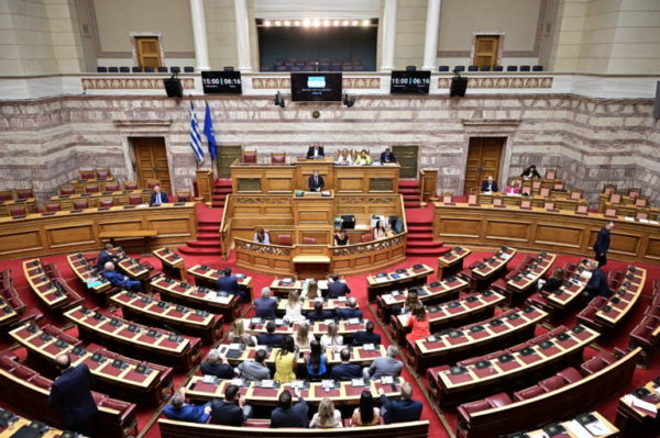 Θύελλα αντιδράσεων στην πολιτική σκηνή μετά τη συνέντευξη του Αλ. Τσίπρα στη Le Monde