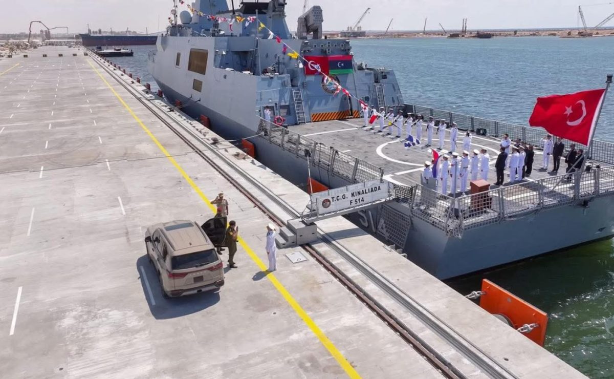 Στη Βεγγάζη τουρκική στρατιωτική αποστολή και ο αρχηγός της ΜΙΤ