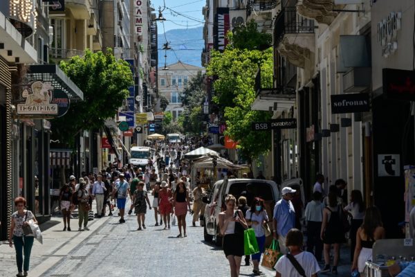 Οι 13 προτάσεις της ΕΣΕΕ προς την κυβέρνηση ενόψει ΔΕΘ – Τι ζητούν οι μικρομεσαίοι έμποροι
