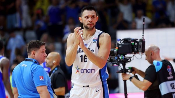 Παπανικολάου στο ertsports: «Θέλουμε να γινόμαστε καλύτεροι μέσα στο τουρνουά, με την Κύπρο είμαστε “ένα”» (vid)