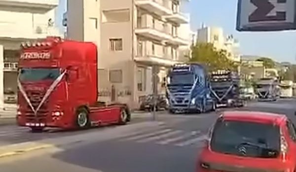 Πήγαν στο γάμο με 17 φορτηγά και ξεσήκωσαν το Αλιβέρι