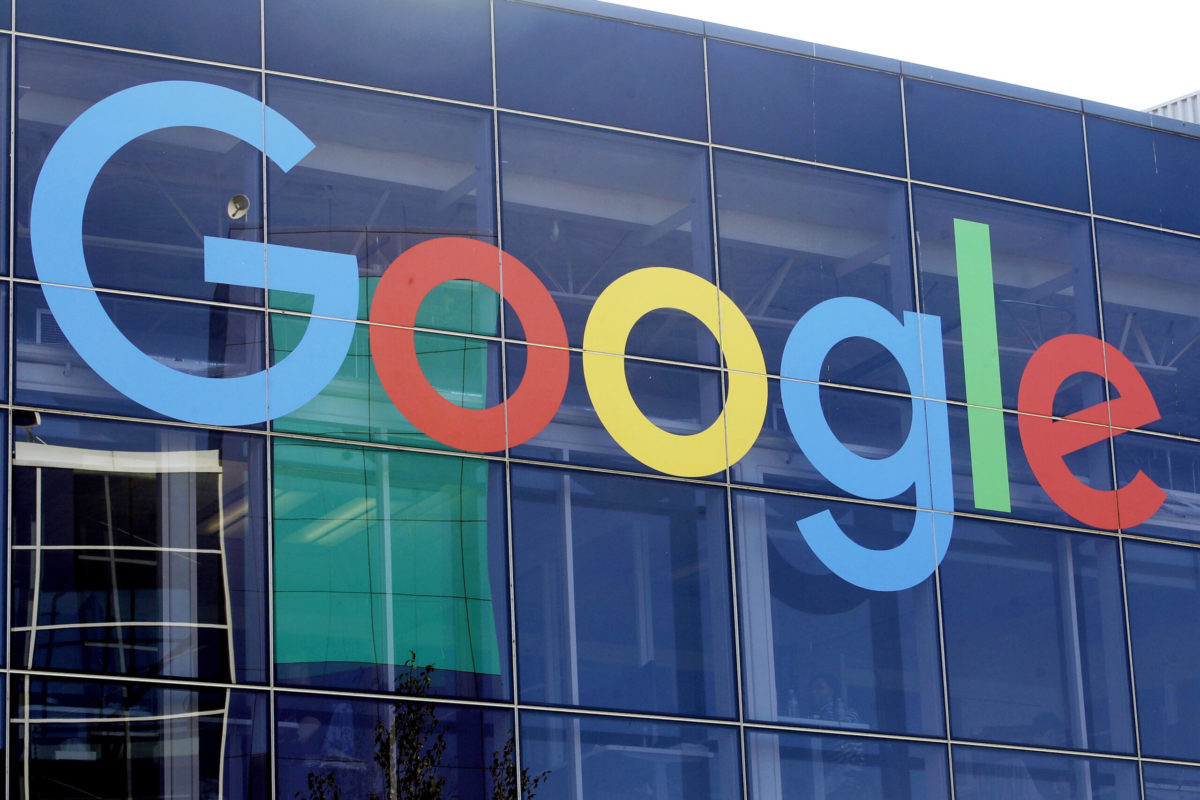ΗΠΑ: «Νίκη» για τη Google σε μια ιστορική αντιμονοπωλιακή δίκη – Η εταιρεία θα μοιράζεται τα δεδομένα των διαδικτυακών αναζητήσεων