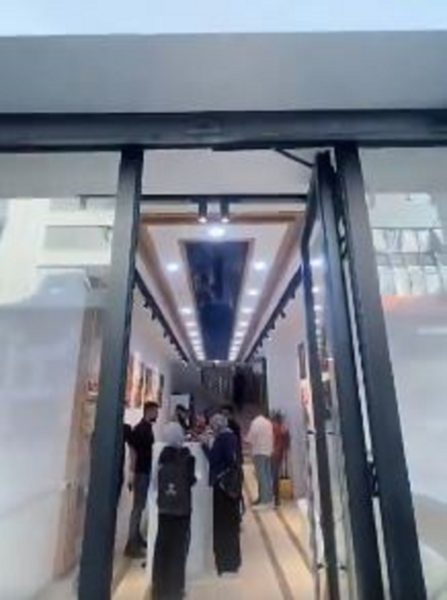 Γάζα: Θύελλα αντιδράσεων για διαφημιστικό σποτ πολυτελούς καφέ που ανοίγει εν μέσω λιμού