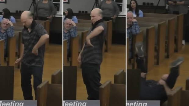 Πριν καταγγείλει την αύξηση φόρων… χόρεψε breakdance και έκλεισε με moonwalk