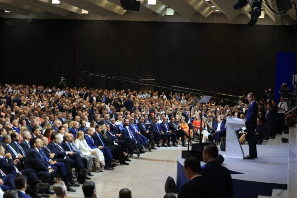 Ομιλία Μητσοτάκη – ΔΕΘ: Οι εξαγγελίες για ενστόλους και διπλωμάτες