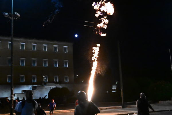 Επεισόδια, συλλήψεις και προσαγωγές στο κέντρο της Αθήνας
