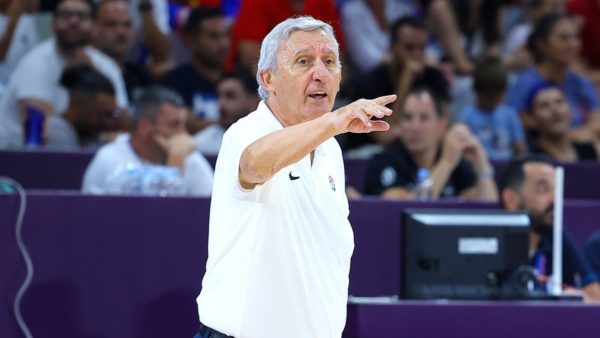 Πέσιτς: «Δεν παραιτούμαι ποτέ, ανέλαβα την ευθύνη όταν κανείς άλλος δεν ήθελε»