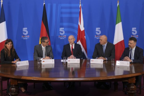 Λονδίνο – Συνάντηση Ευρωπαίων Υπ. Άμυνας: Η Βρετανία εξετάζει την ενίσχυση της αεροπορικής άμυνας της Πολωνίας