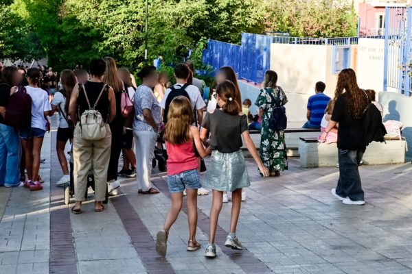 Πρώτο Κουδούνι: Το Πρώτο στον Αγιασμό σε ακριτικά σχολεία (audio)