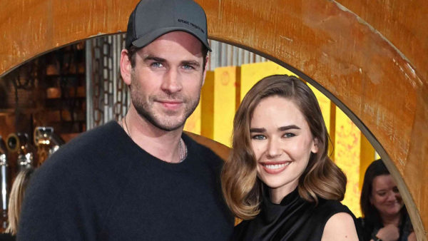 Liam Hemsworth: Aρραβωνιάστηκε με την Gabriella Brooks – Το εντυπωσιακό δαχτυλίδι του αρραβώνα τους