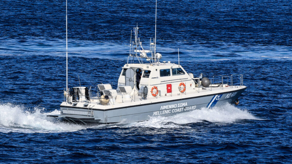 Σύγκρουση αλιευτικού σε βράχια στον Θερμαϊκό Κόλπο – Έρευνες του λιμενικού για πέντε αγνοούμενους