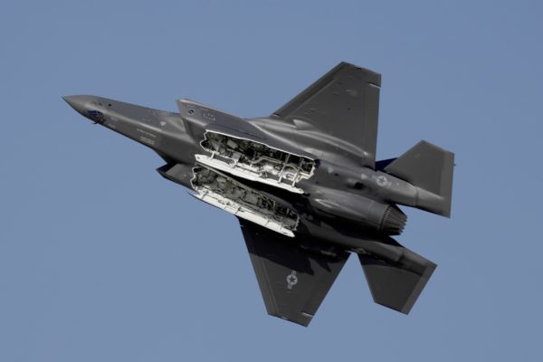 ΗΠΑ: Πέντε μαχητικά αεροσκάφη F-35 προσγειώθηκαν στο Πουέρτο Ρίκο εν μέσω της έντασης με τη Βενεζουέλα