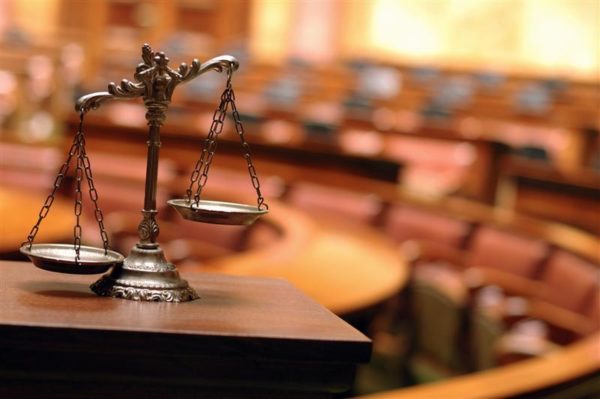 Ένωση Δικαστών και Εισαγγελέων: Στήριξη στον Εισαγγελέα Εφετών για την υπόθεση των Τεμπών
