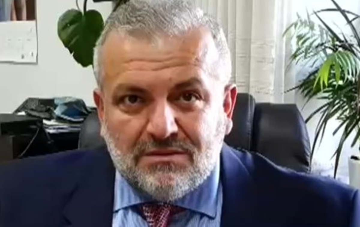Γιατρός από την Αμαλιάδα έπεσε θύμα κλοπής στο μετρό – Αναγκάστηκε να ζητιανέψει για να επιστρέψει