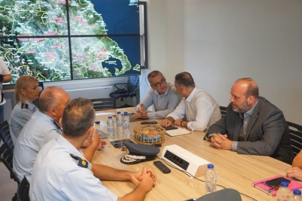 Στη “μάχη” κατά της ευλογιάς ρίχνονται 153 κτηνίατροι – Σύσκεψη Κέλλα-Κουρέτα στην Περιφέρεια Θεσσαλίας