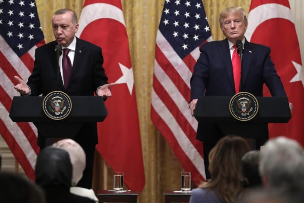 Συνάντηση Τραμπ – Ερντογάν στον Λευκό Οίκο: Στο επίκεντρο η αγορά των F-35