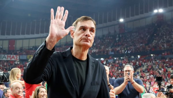 Μπαρτζώκας: «Η ομάδα μας είναι καταδικασμένη να παλεύει για την πρωτιά»