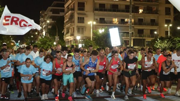 Run Greece Πειραιά: Μια μεγάλη γιορτή με χιλιάδες δρομείς στο κέντρο της πόλης