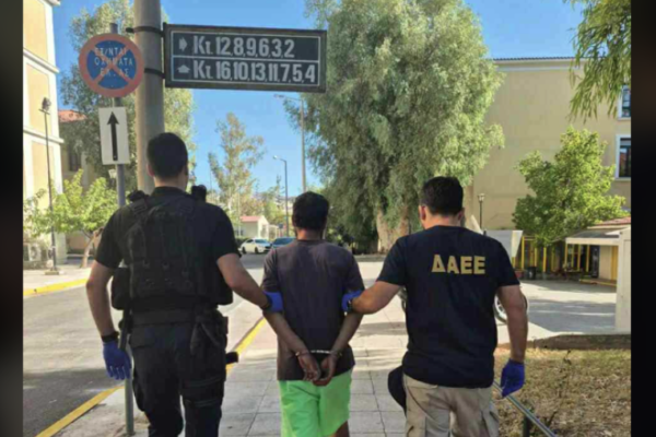 Δικάζεται σήμερα ο 32χρονος για τις σεξουαλικές επιθέσεις στο Αιγάλεω και τον εμπρησμό στον Υμηττό