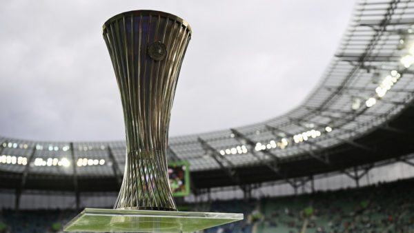 Τα φώτα σε Σάλτσμπουργκ, Στουτγκάρδη, Μπέρμιγχαμ
