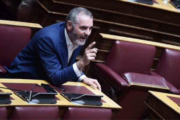 ΟΠΕΚΕΠΕ: Αποδείχθηκε η ένδεια επιχειρημάτων και η απόλυτη σύγχυση, απαντά ο Χνάρης στη ΝΔ που τον εμπλέκει στο σκάνδαλο