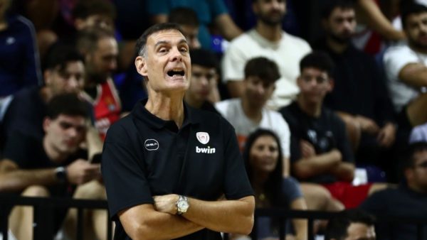 Μπαρτζώκας: «Κάναμε σοβαρή εμφάνιση, όλοι έχουν την ευκαιρία να πάιξουν»