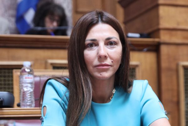Σοφία Ζαχαράκη: Το ψηφιακό φροντιστήριο αποδεικνύει πως η γνώση δεν έχει περιορισμούς – Και και φέτος δίπλα σε κάθε παιδί