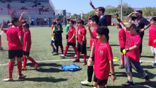 Ο άνεμος της “Αναγέννησης” φύσηξε σε Σύρο και Ρόδο
