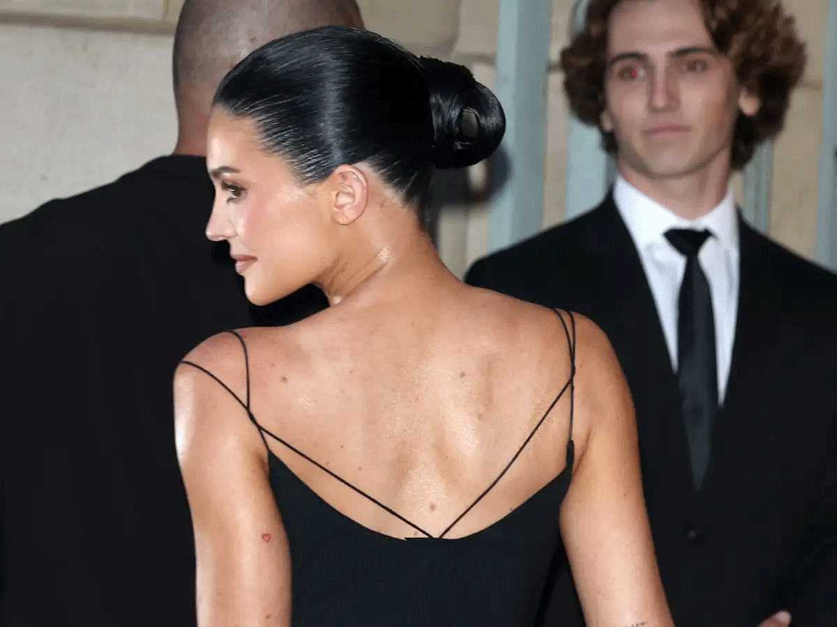 Kylie Jenner: Το εντυπωσιακό γλυπτό bun της στο show του Tom Ford