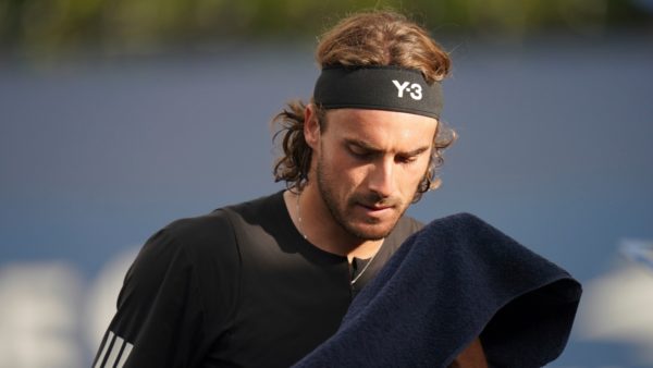 Αποσύρθηκε από το Shanghai Masters ο Στέφανος Τσιτσιπάς