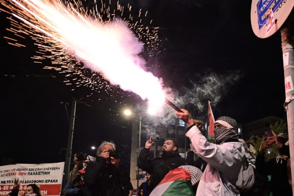 Επεισόδια έξω από την Ισραλινή Πρεσβεία