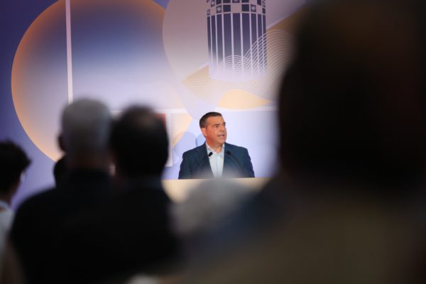 Παραίτηση Τσίπρα από ΣΥΡΙΖΑ – Ανακατεύεται η τράπουλα στην κεντροαριστερά