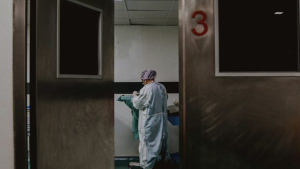 Covid: Σύζυγος Ιταλού που πέθανε από κορονοϊό θα πρέπει να επιστρέψει 200.000 ευρώ σε ασφαλιστική εταιρία