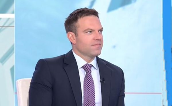 Κασσελάκης στo EΡΤnews: Πολιτική επιλογή να πεινάνε οι συνταξιούχοι – Αν δεν μειωθεί ο ΦΠΑ στο 15% δε θα μπορέσει να ανασάνει ο κόσμος
