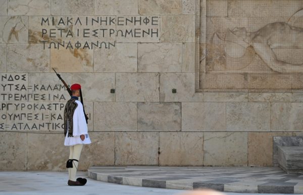 Άκης Σκέρτσος: Τρία ερωτήματα και μία απάντηση για το Μνημείο του Αγνώστου Στρατιώτη