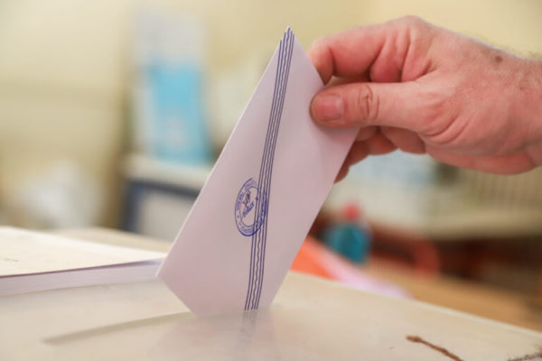 Δημοσκόπηση Οpinion Poll: Σταθερό προβάδισμα για τη ΝΔ