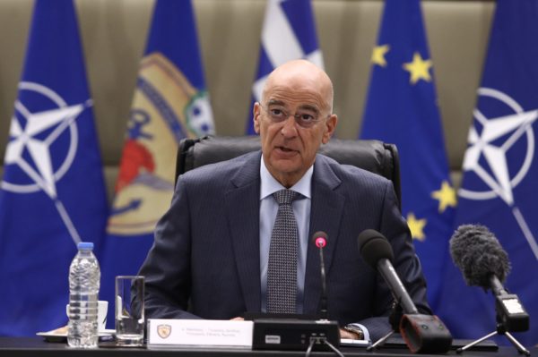 Τηλεφωνική επικοινωνία Δένδια με τον Πορτογάλο ομόλογό του