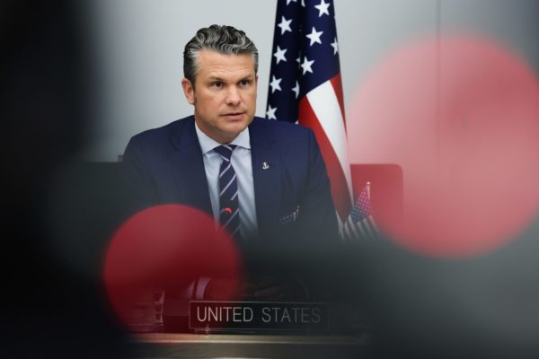 Χέγκσεθ: Οι ΗΠΑ θα «επιβάλουν κόστος» στη Ρωσία εάν ο πόλεμος στην Ουκρανία δεν τερματισθεί