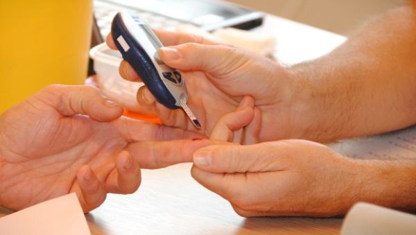 Χέρι – χέρι ο διαβήτης με την παχυσαρκία απειλούν καρδιά, νεφρά και αγγεία