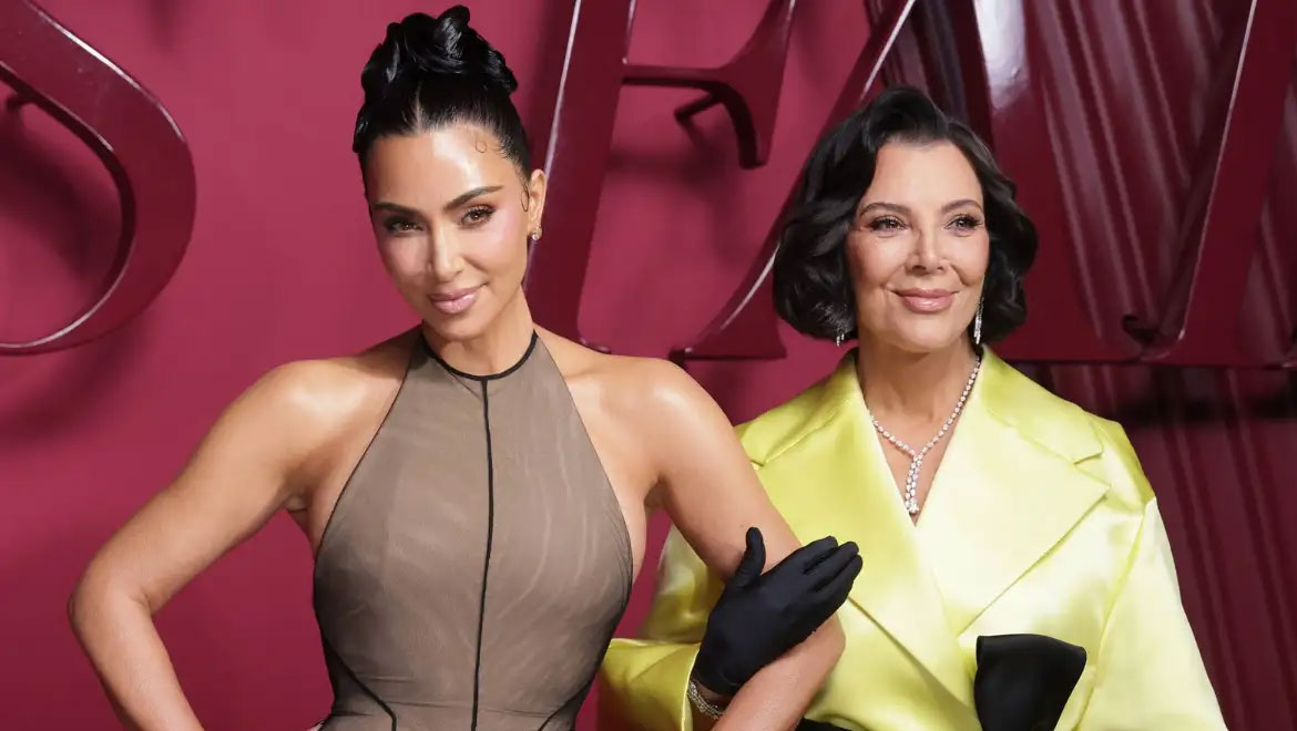 Kim Kardashian και Kris Jenner με άψογο style στην πρεμιέρα της ταινίας «All’s Fair»