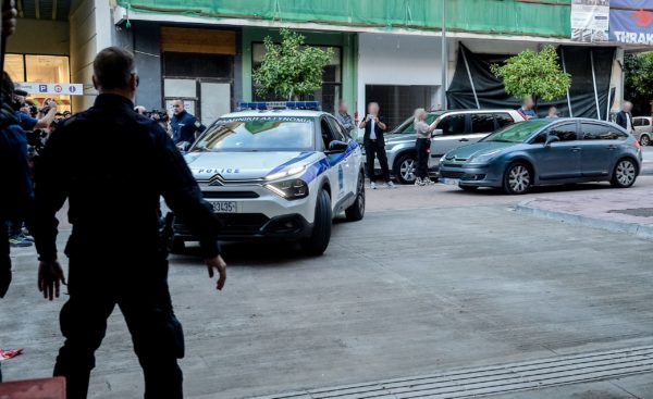 Διπλή δολοφονία στη Φοινικούντα: Νέα στοιχεία στο μικροσκόπιο των αρχών – Κατέθεσε ο επιχειρηματίας από την Αθήνα, σήμερα καταθέτουν οι δύο κατηγορούμενοι